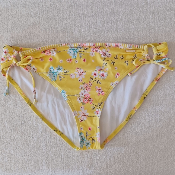 VENUS Sunseeker Yellow Floral Bikini Bottom, size 14 - Picture 2 of 13